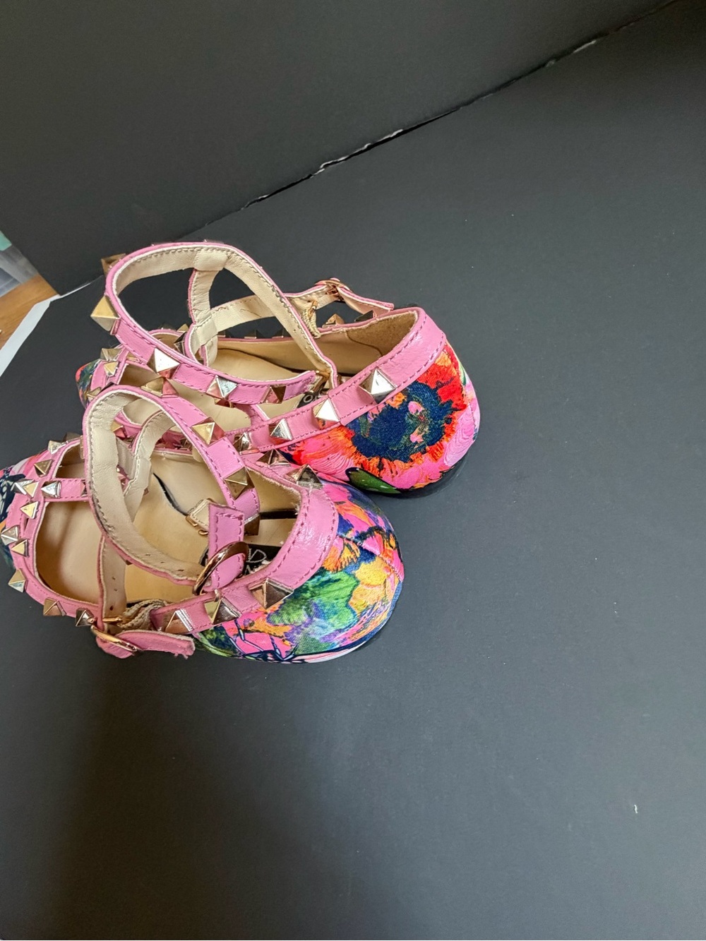 Rock star Studded Pink Butterfly Pointed Flats - Picture 4 of 5